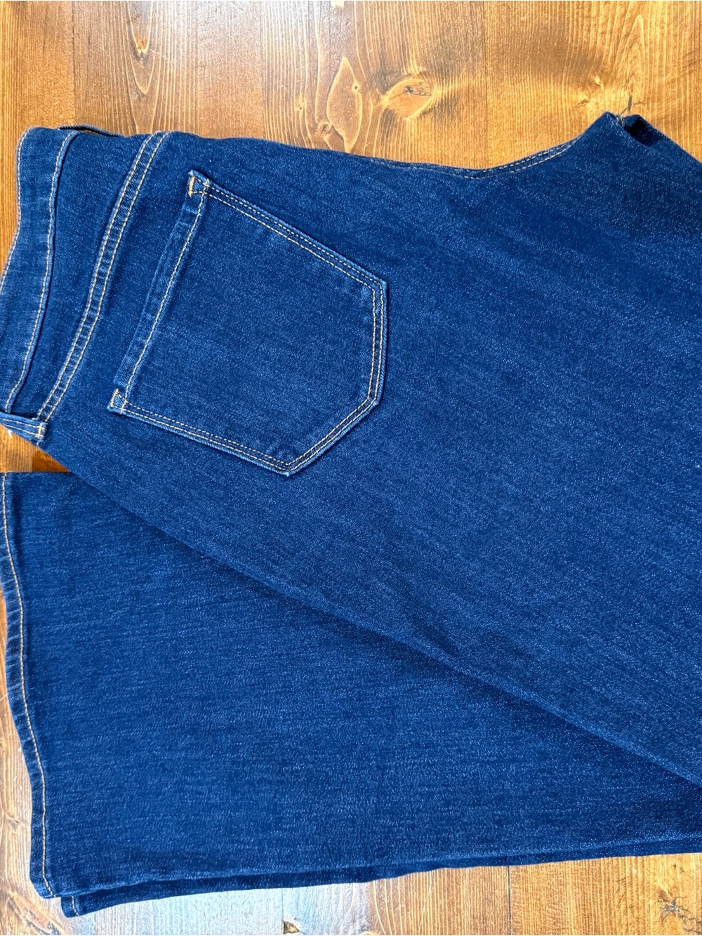 Old Navy Women's Deep Blue Boot-Cut Jeans - Picture 2 of 3